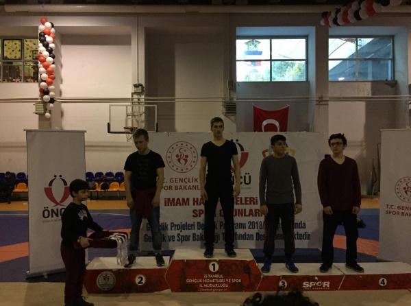 Güreşte İstanbul Şampiyonuyuz